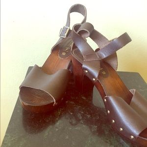 ITALIAN LEATHER SANDALS
